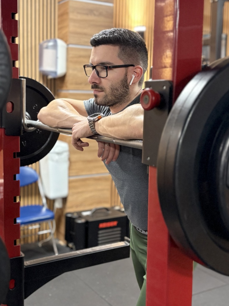 Peti személyi edző a teremben